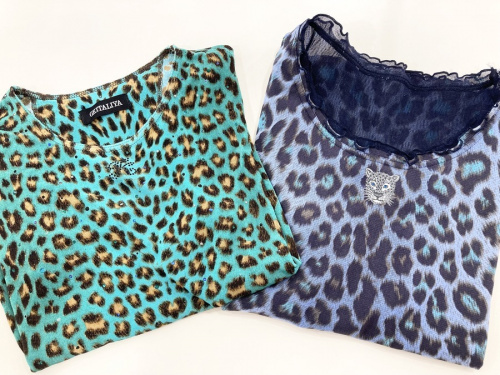 総柄ニットの伊太利屋