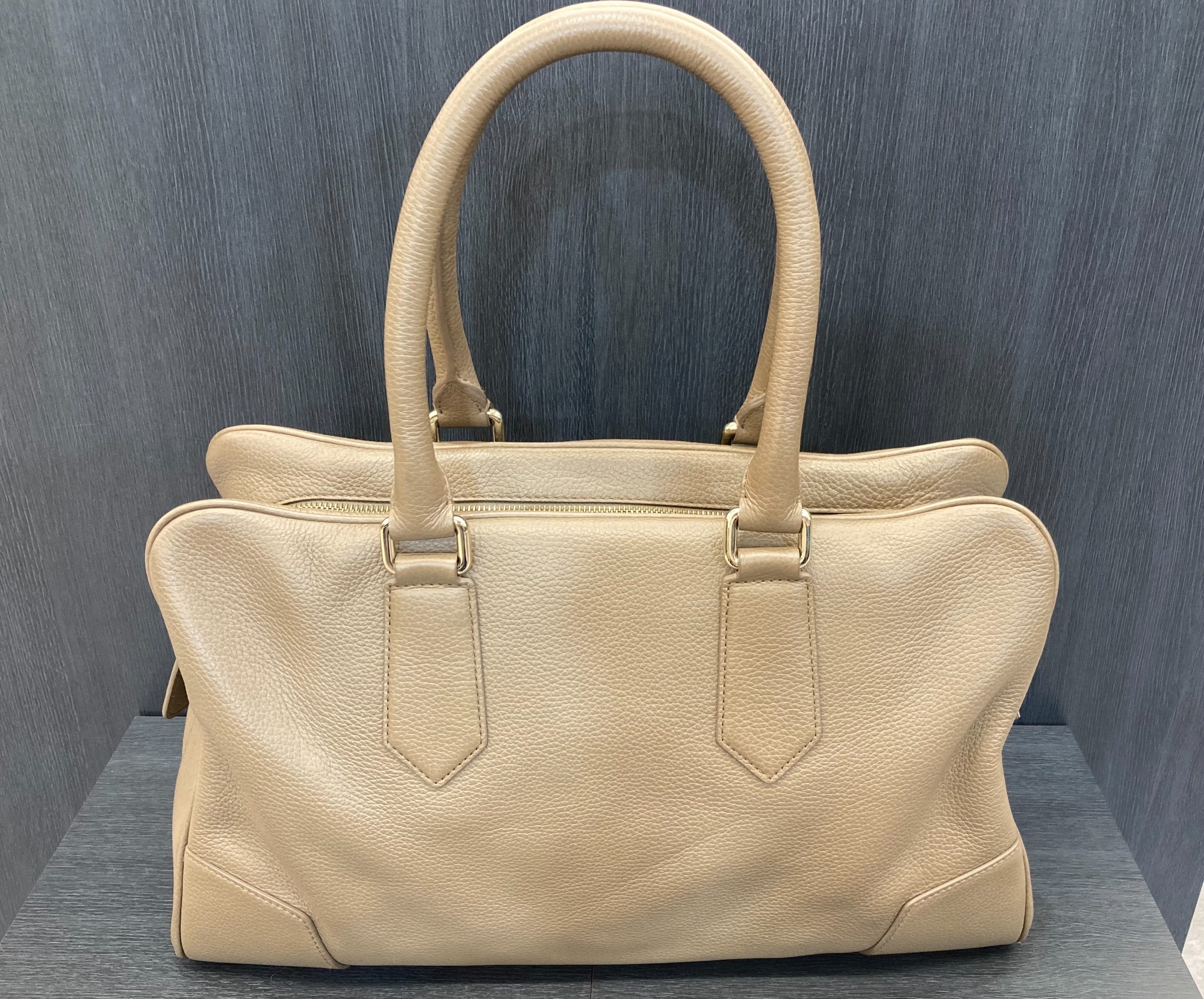 BALLY ボストンバッグ スエード ベージュ　中古　スウェード素材 BALLY/バリー】より、ボストンバッグが入荷致しました。｜ブランド品