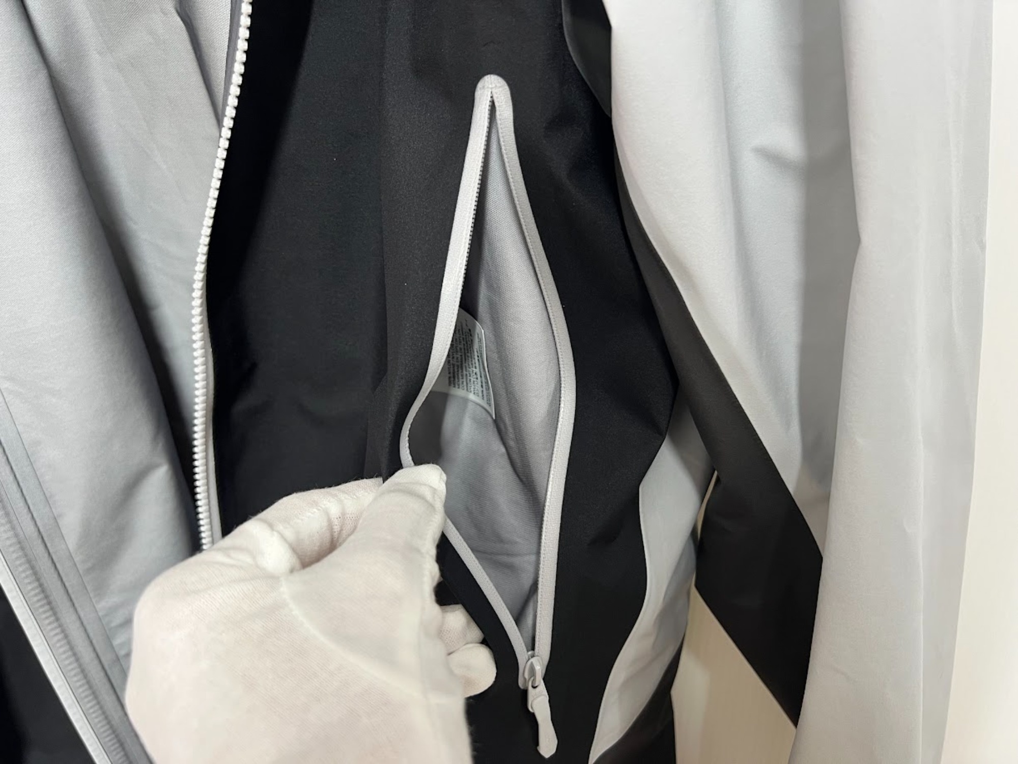 ARC'TERYX x BEAMS】アウトドアアイテムを使ったテック系スタイリング