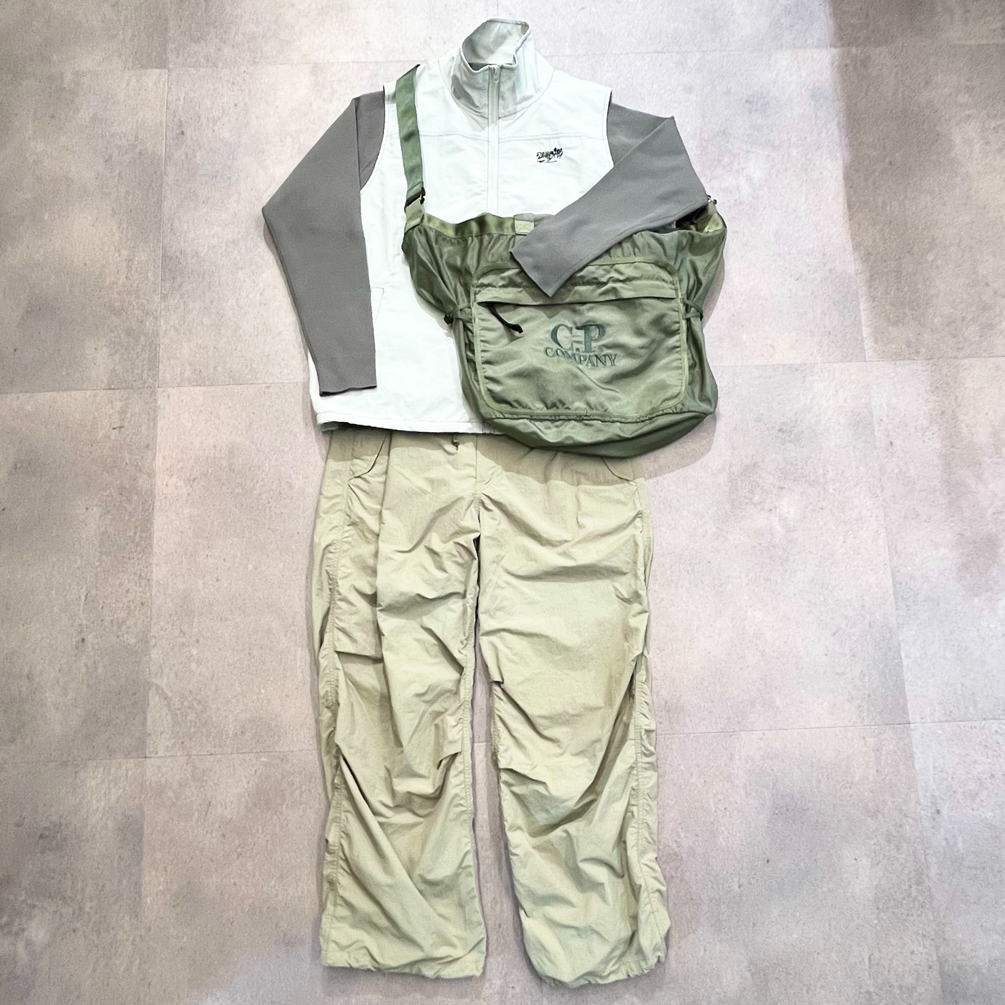 C.P COMPANY/シーピーカンパニー】アイコンバッグ×2000円以下
