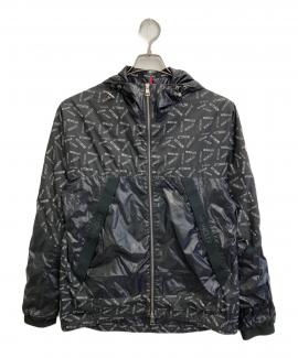 「ラグジュアリーブランドのMONCLER 」