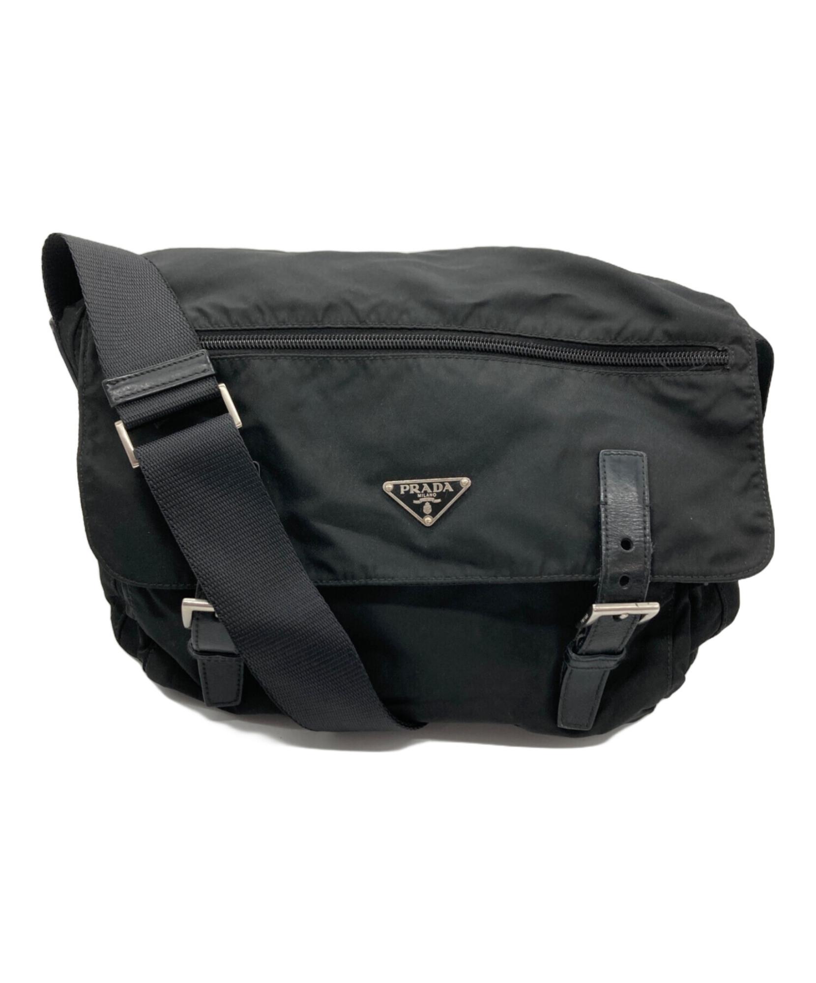 PRADA(プラダ)ナイロンメッセンジャーバッグ ブラックが入荷致しまし PRADA(プラダ)ナイロンメッセンジャーバッグ ブラックが入荷致しまし