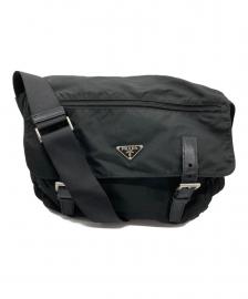 PRADA（プラダ）ナイロンメッセンジャーバッグ  ブラックが入荷致しました。