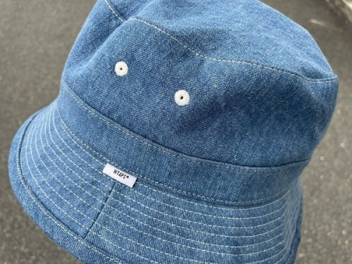 ダブルタップスのバケットハット