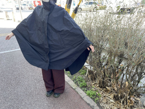 ポンチョのペーパータフタレインポンチョ