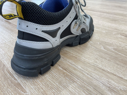 ローカットスニーカーのFLASH TREK　543162  9Y030