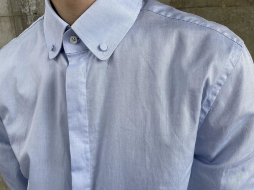 グッチのボタンダウンシャツ