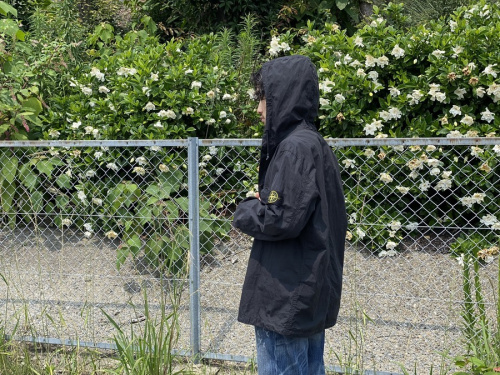 ストーンアイランドのナイロンジャケット