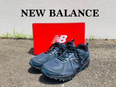 「スニーカーのNEW BALANCE 」