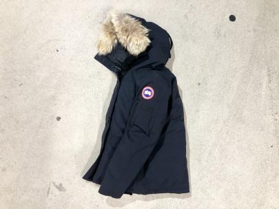 「インポートブランドのCANADA GOOSE 」