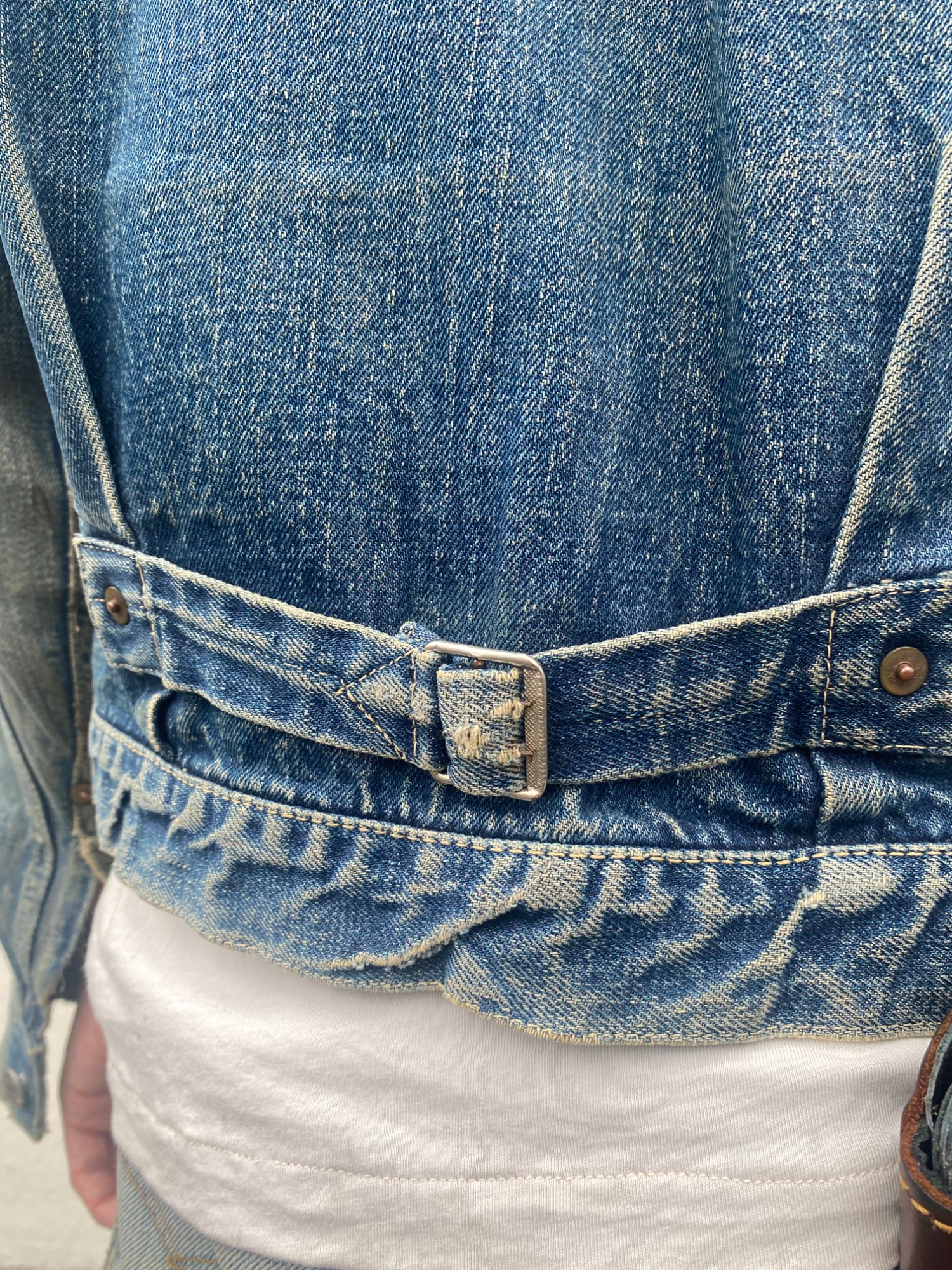 LEVI'S(リーバイス)より1stヴィンテージデニムジャケットを使用した