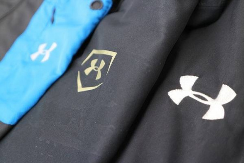 アンダーアーマー