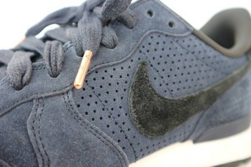 買取のスニーカー