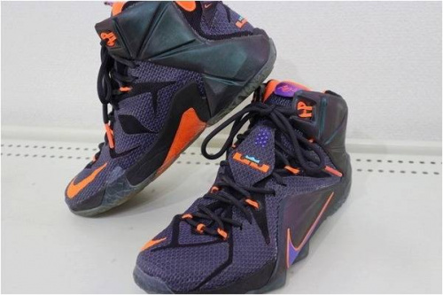 ナイキのアディダス