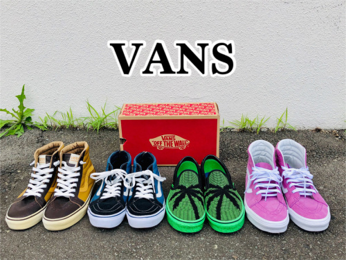 スニーカーのVANS