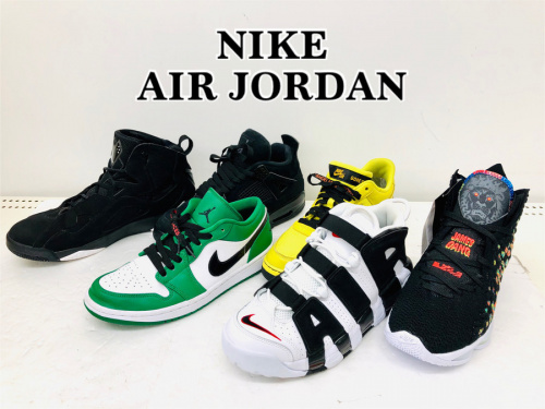 スニーカーのNIKE