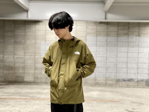 トップスのマウンテンパーカー