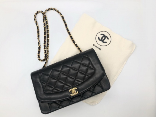 ラグジュアリーブランドのCHANEL