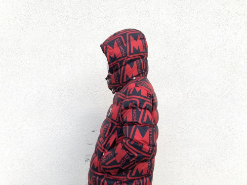 インポートブランドのMONCLER