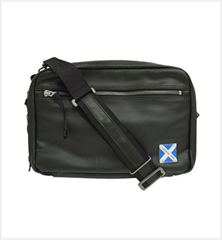 新品未使用タグ付きLUGGAGE 受け持っ LABEL吉田カバンガーメントバッグ